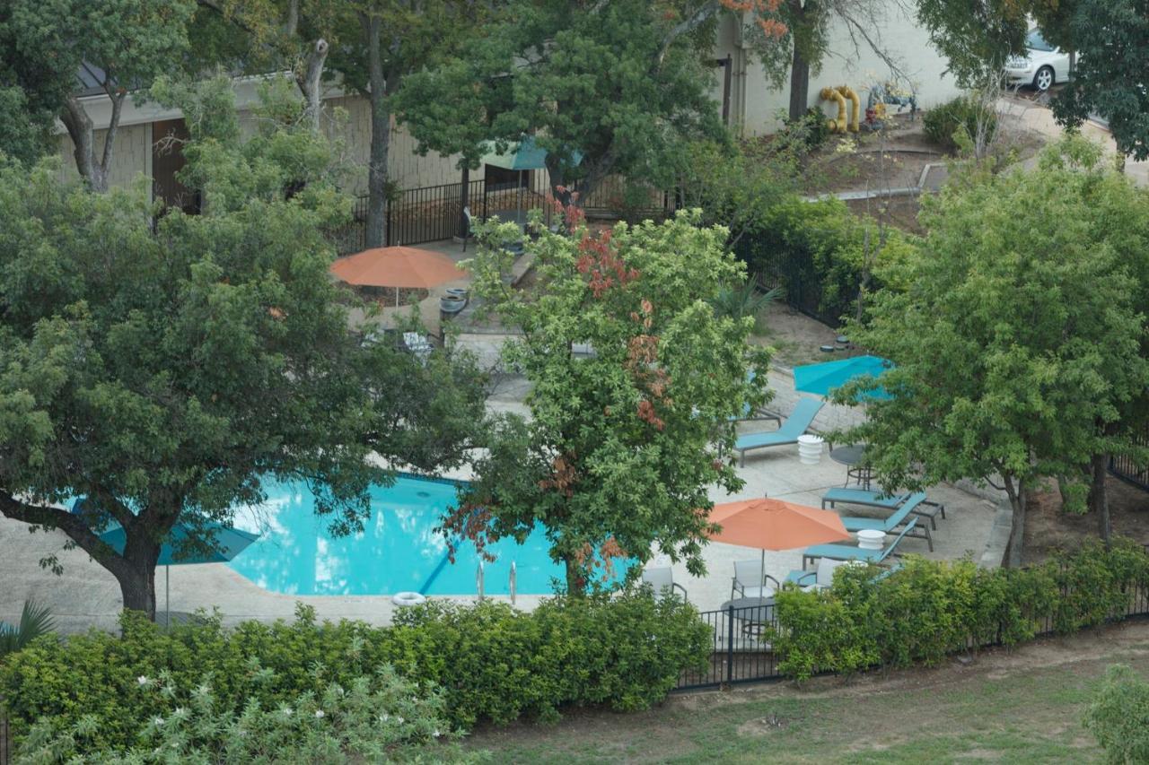 Holiday Inn Austin Midtown, An Ihg Hotel Exterior photo